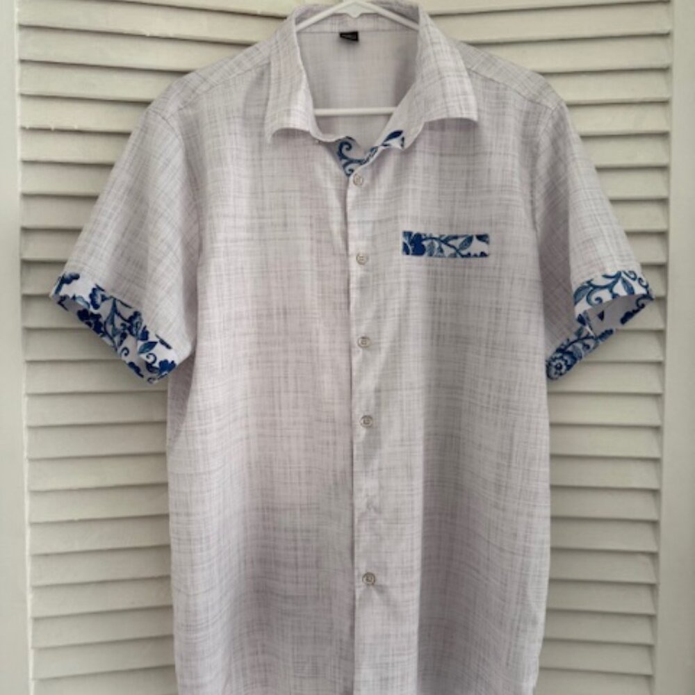 Manfinity Men's Shirt Size XL